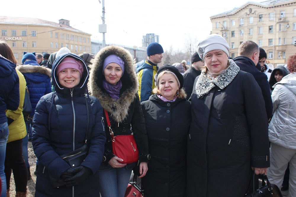 Новосибирцы. Новосибирцы или новосибирчане. Новосибирцы дружные. Новосибирцы повторили фото.